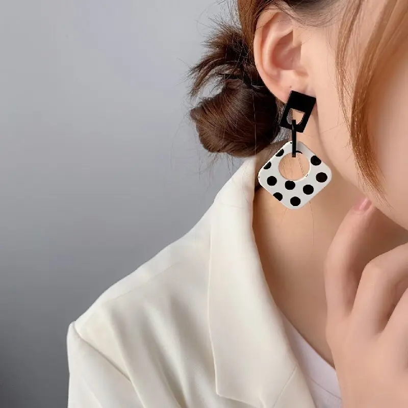 Vintage Black White Polka Dot Geometric Dangle Earrings Stylish Acrylic Statement Jewelry For Women