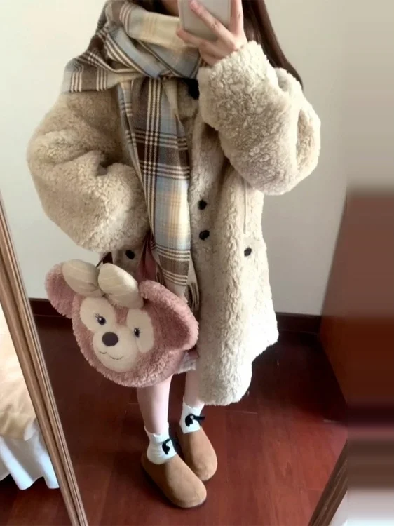 

Корейская утепленная женская куртка из овечьего бархата с капюшоном, новая весенняя свободная теплая куртка с вышивкой и длинными рукавами