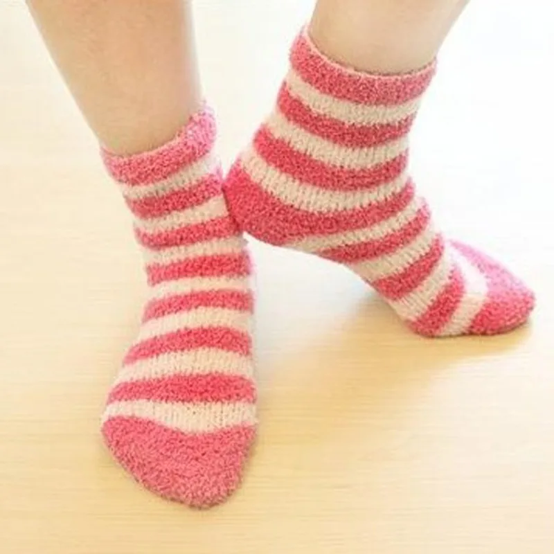 5 Pairs Warm and Comfortable Coral Fleece Women's Floor Socks with Thick Fleece Socks Autumn and Winter Ankle Socks Color Random
