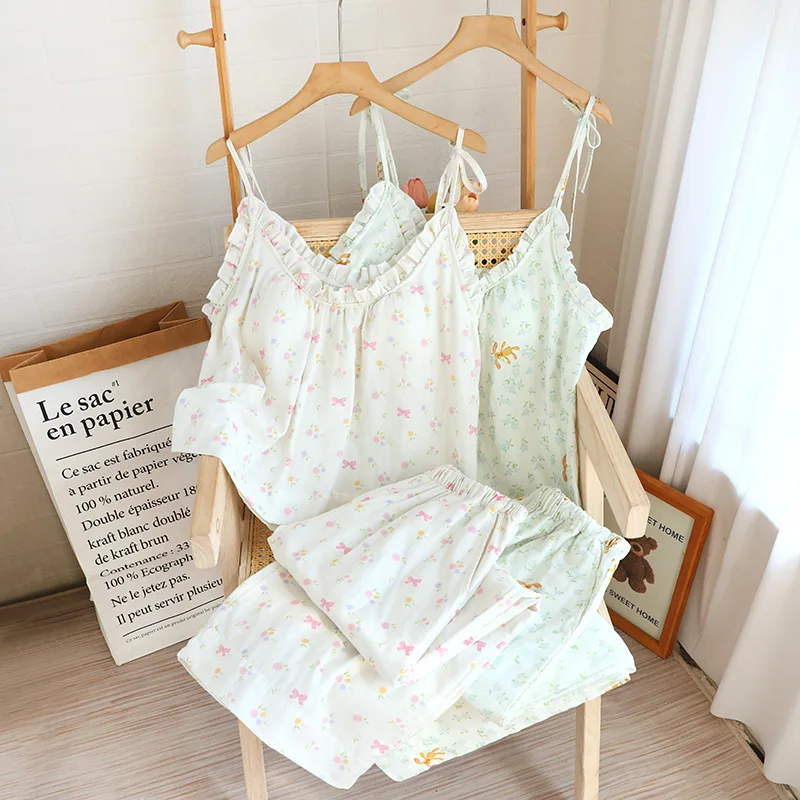 2026 New Double-layer Gauze Pajamas for Women with Chest Pads, Summer Thin Suspender Nine-point Pants Loungewear