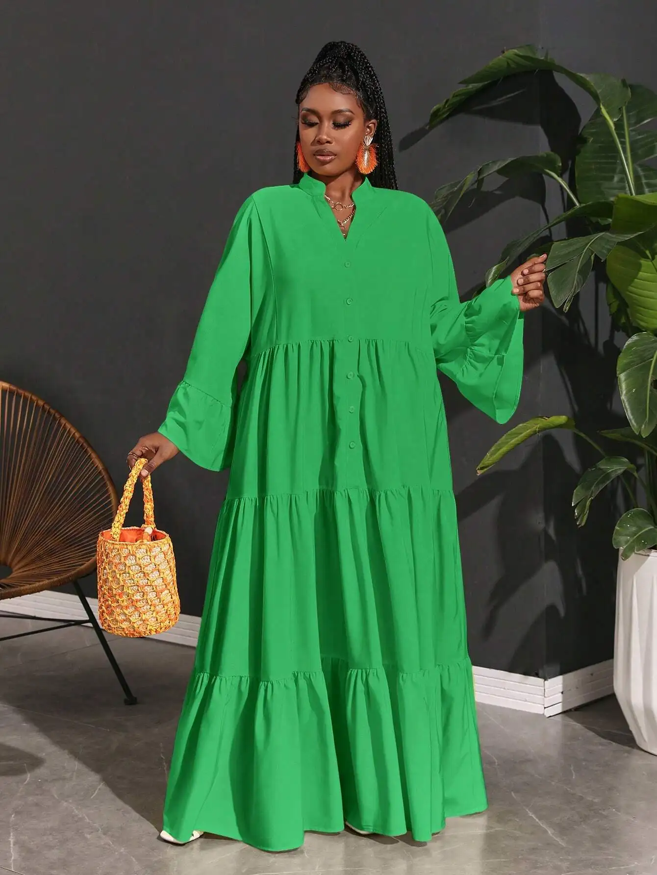 

Платье-рубашка А-силуэта свободного кроя больших размеров с многоярусной юбкой, повседневное, праздничное, зеленое