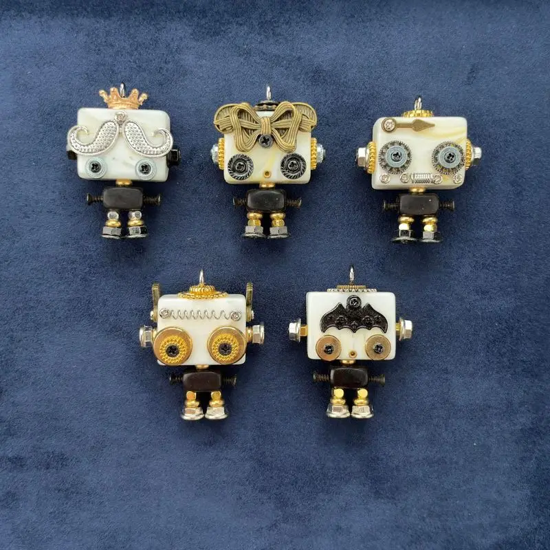 Handmade Resin Cute Punk Robot Shape Pendant Keychain, Mobile Phone Lanyard Necklace Charm Decor for Bag Backpack Accessory