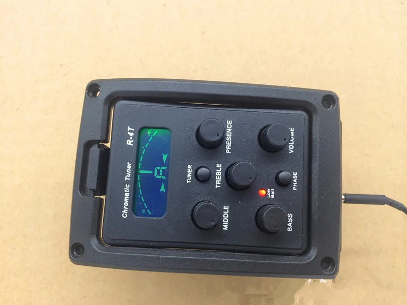 Ein Set mit 4-Band-EQ-Equalizer, Akustikgitarren-Vorverstärker, Piezo-Tonabnehmer mit LCD-Tuner, Gitarrenzubehör – Detail 7
