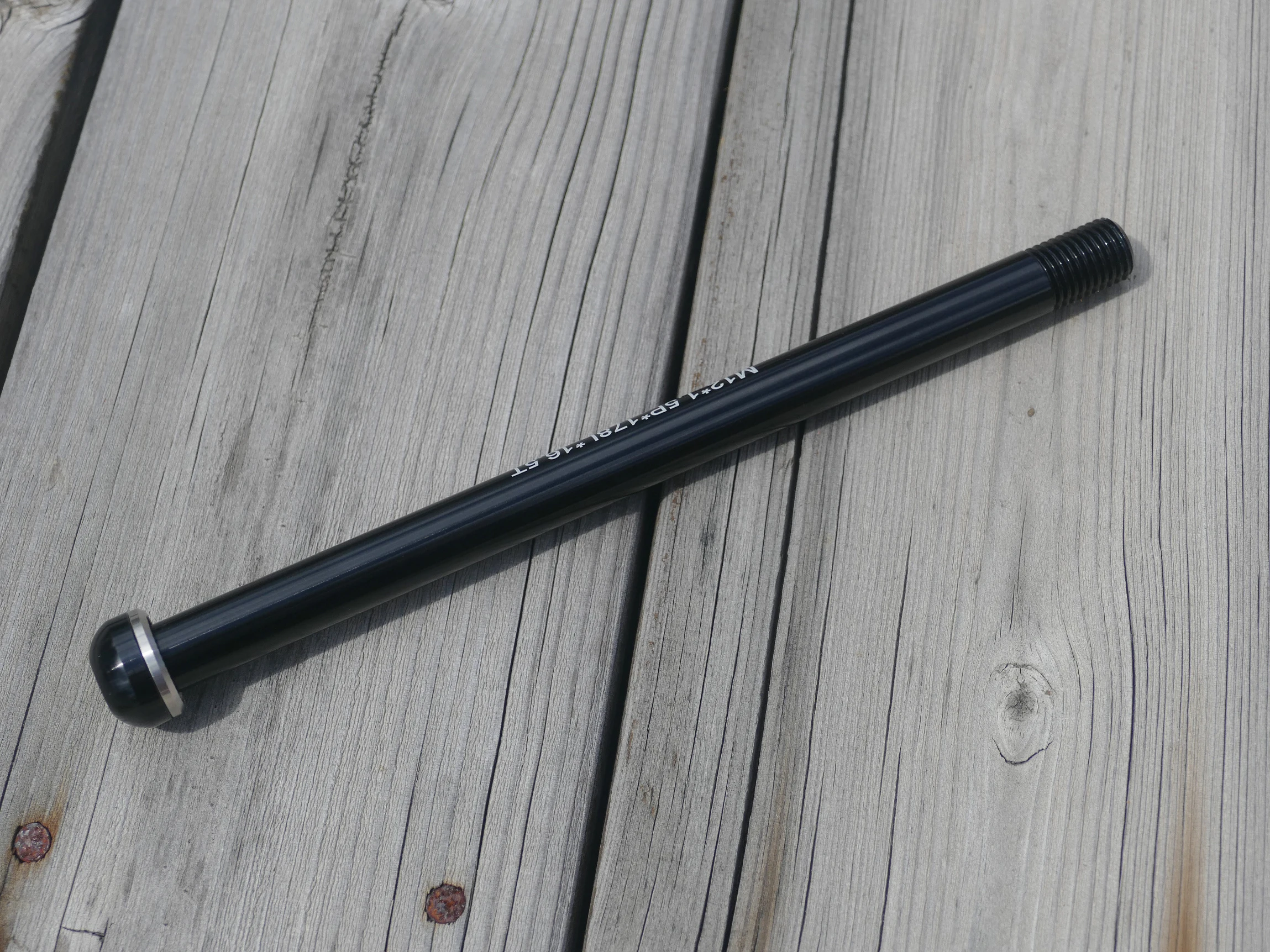 

Ось 148*12 мм, повышающая сквозная ось для горного велосипеда MTB Наскрозная ось 148 мм*12 мм Для расстояния ступицы задней вилки: 148 мм