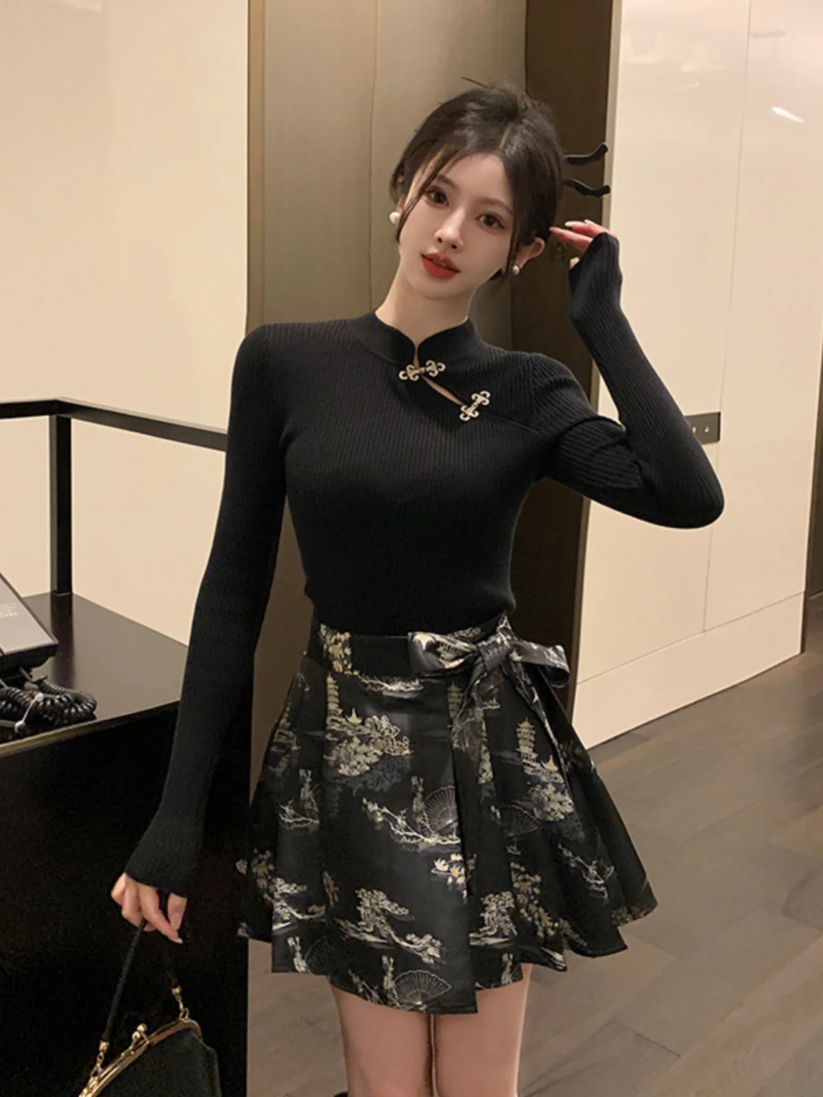 

plus Size Autumn New Chinese Style Button Knitted Base Layer Top Slimming Pleated Face Short Skirt Two Piece Set Women'...