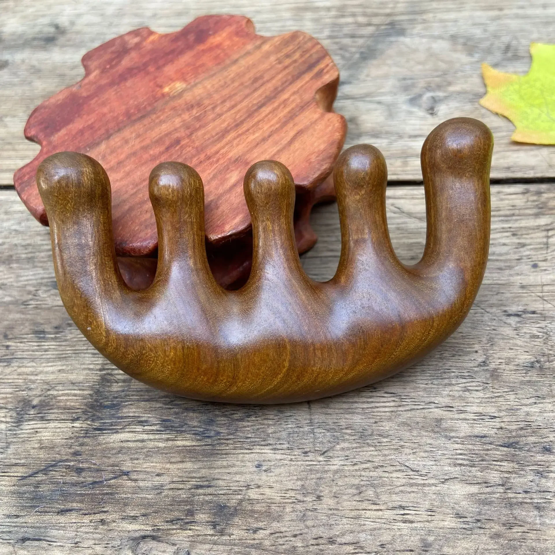 

Массажная расческа Meridian с пятью пальцами сандалового дерева, антивинтовая расческа для занятий в тренажерном зале, щетка для вьющихся волос, подарок, инструменты для ухода за здоровьем рождения для женщин