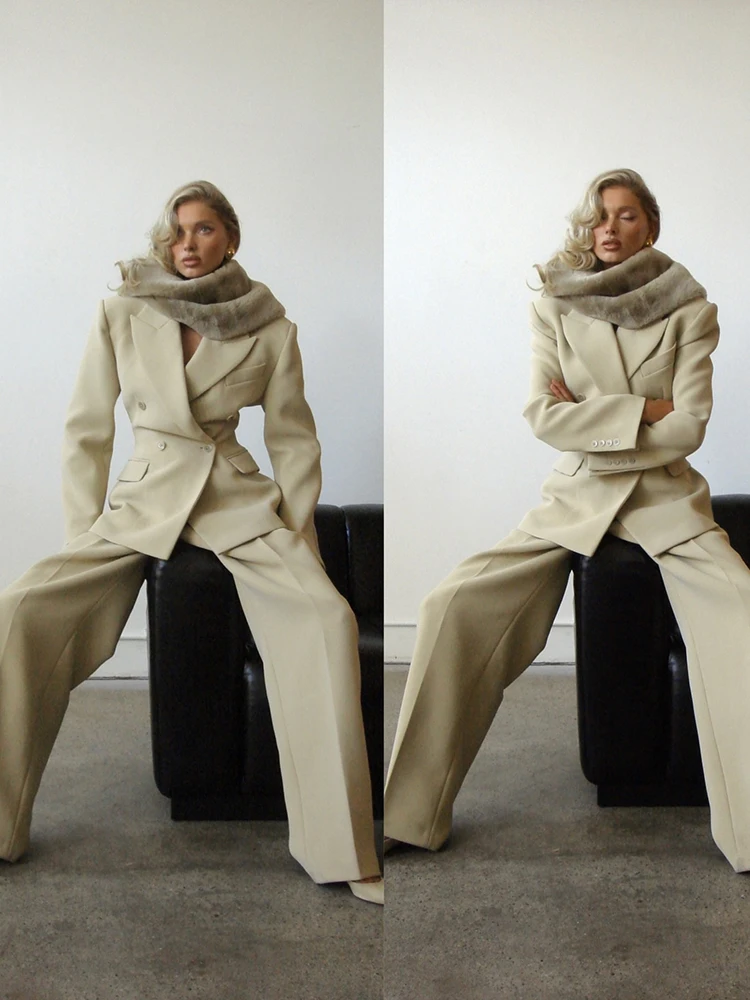 

Light beige blended fabric trousers, with a structured silhouette and high-waisted design, women's suit trousers, Spring 2026.