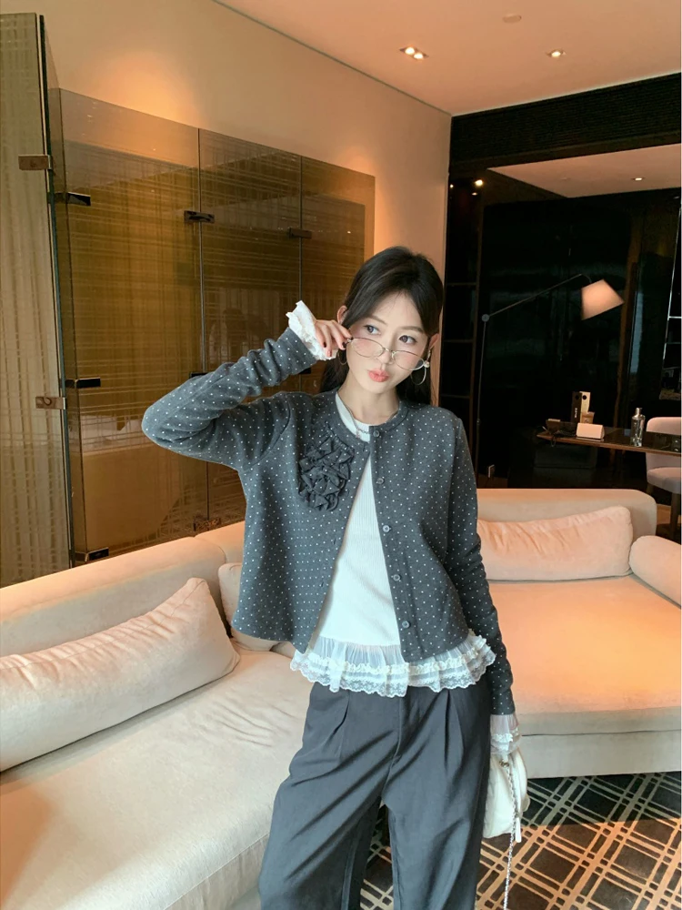 Kokoro Design - Chaqueta coreana de manga larga con lunares para mujer, diseño ajustado, novedad de primavera, top informal con detalles florales