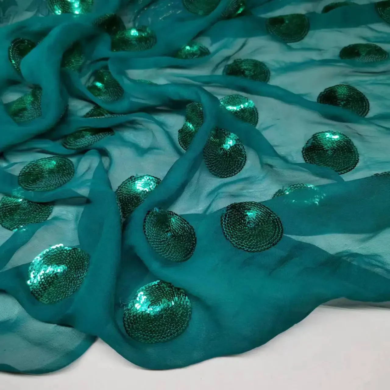 

100% Silk Bling Sequins Sewing Fabric Saree Georgette Embroidery Silk Mulberry Hijab Sudan Toub Sewing Material