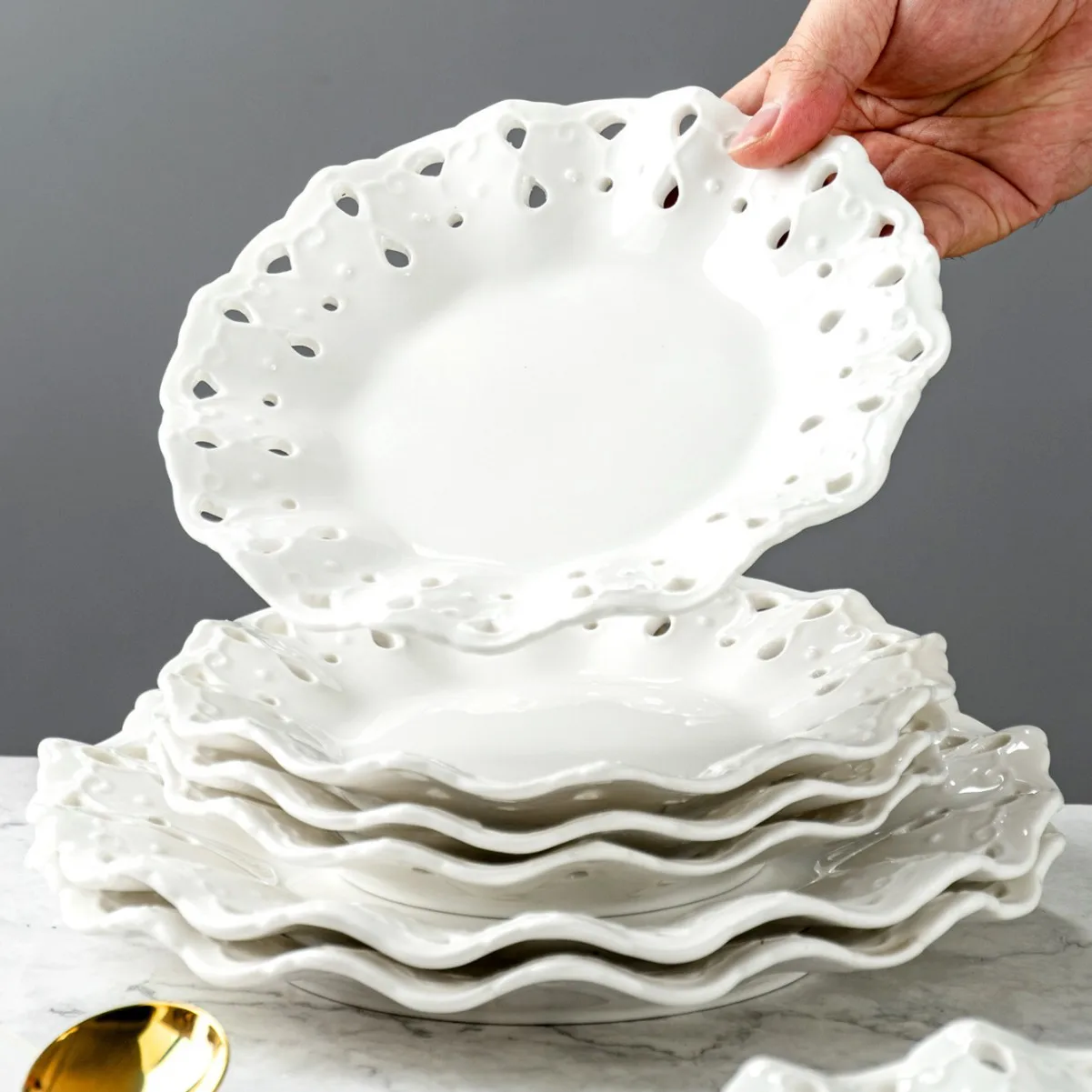 

Ceramic Dessert Plates Elegant French Style Hollow Out Wavy Rim Afternoon Tea Snack Cake Display Tray Fruit Plates Dinnerware