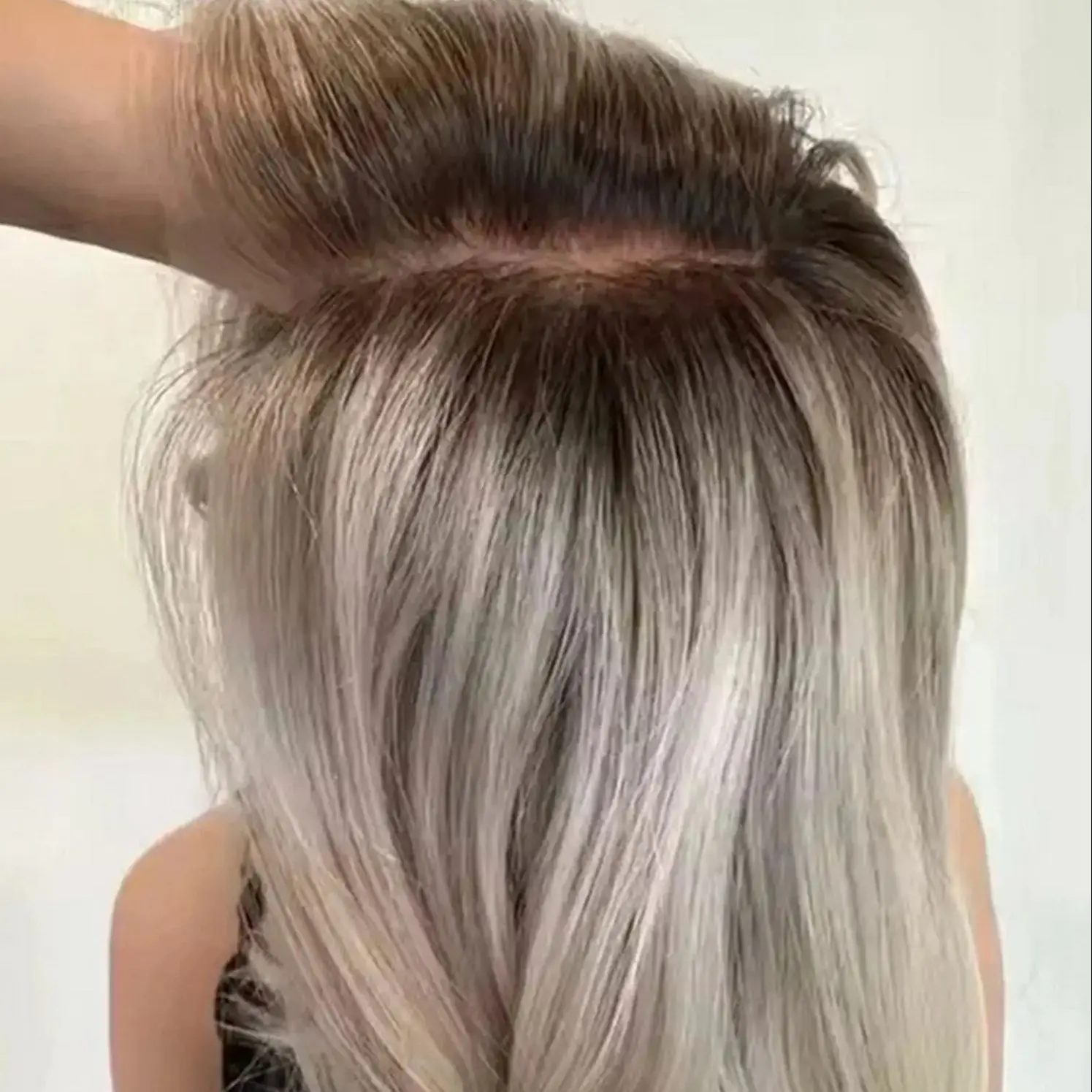 

Синтетический парик-боб с прозрачным HD-кружевом 13*4, цвет ледяной блонд с коричневыми отливами, волнистый, для повседневного ношения и костюмированных образов, 12 дюймов