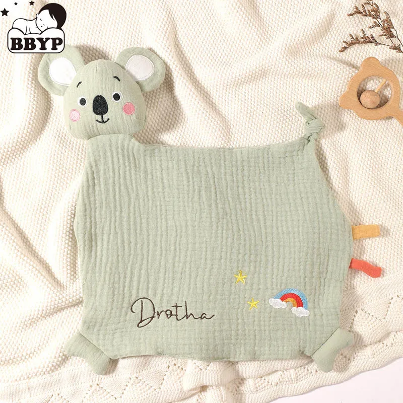 

Персонализированное хлопковое одеяло-комфортер для малышей с коалой и радугой, милое детское одеяло-комфортер, муслиновое одеяло-полотенце с зайчиком, игрушка-полотенце с животными