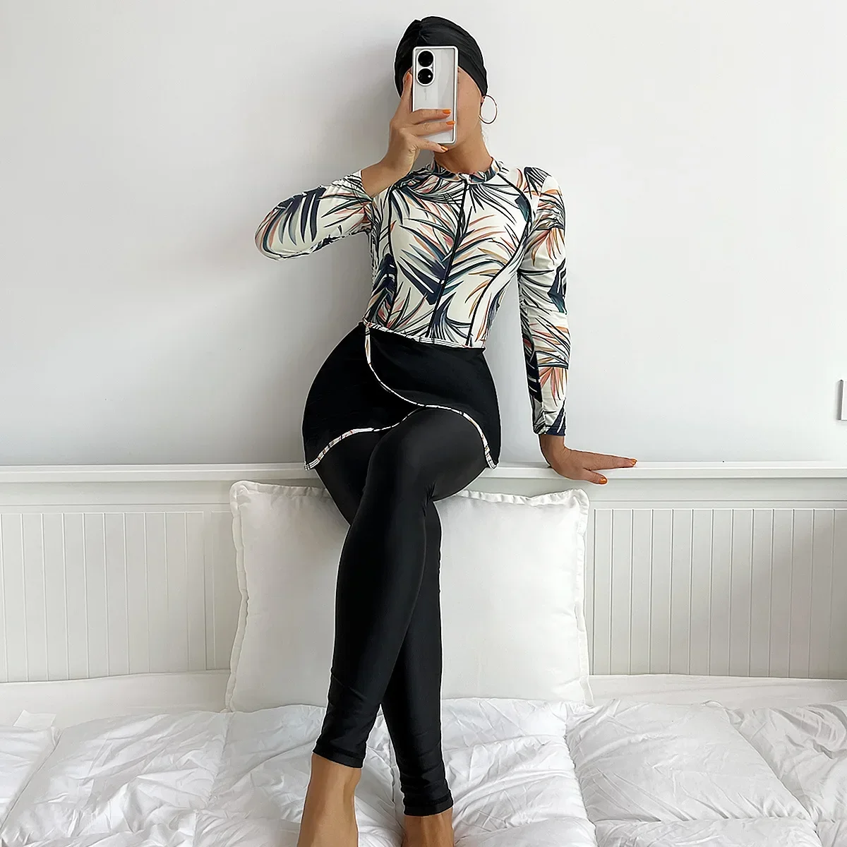 2024 New Burkini Muslim Swimwear Printed Three-Piece Swimsuit Women Long Sleeve Trousers Padded Islamic Beachwear Bathing Suit