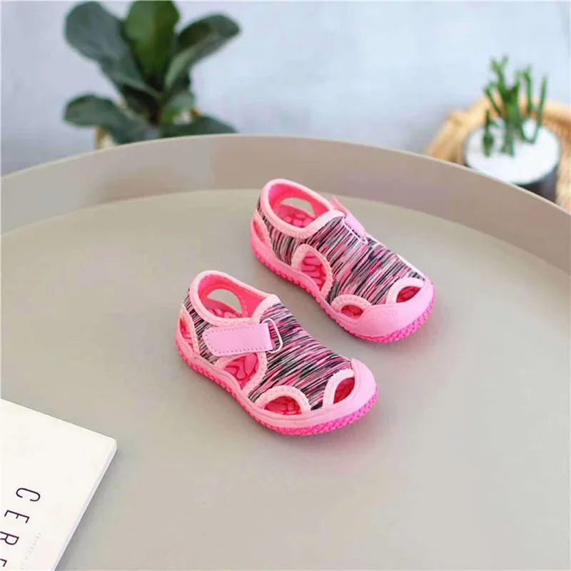 Summer New Children\'s Sandals Baotou Soft Bottom Beach Shoes Velcro Boys and Girls Breathable Net Sandals