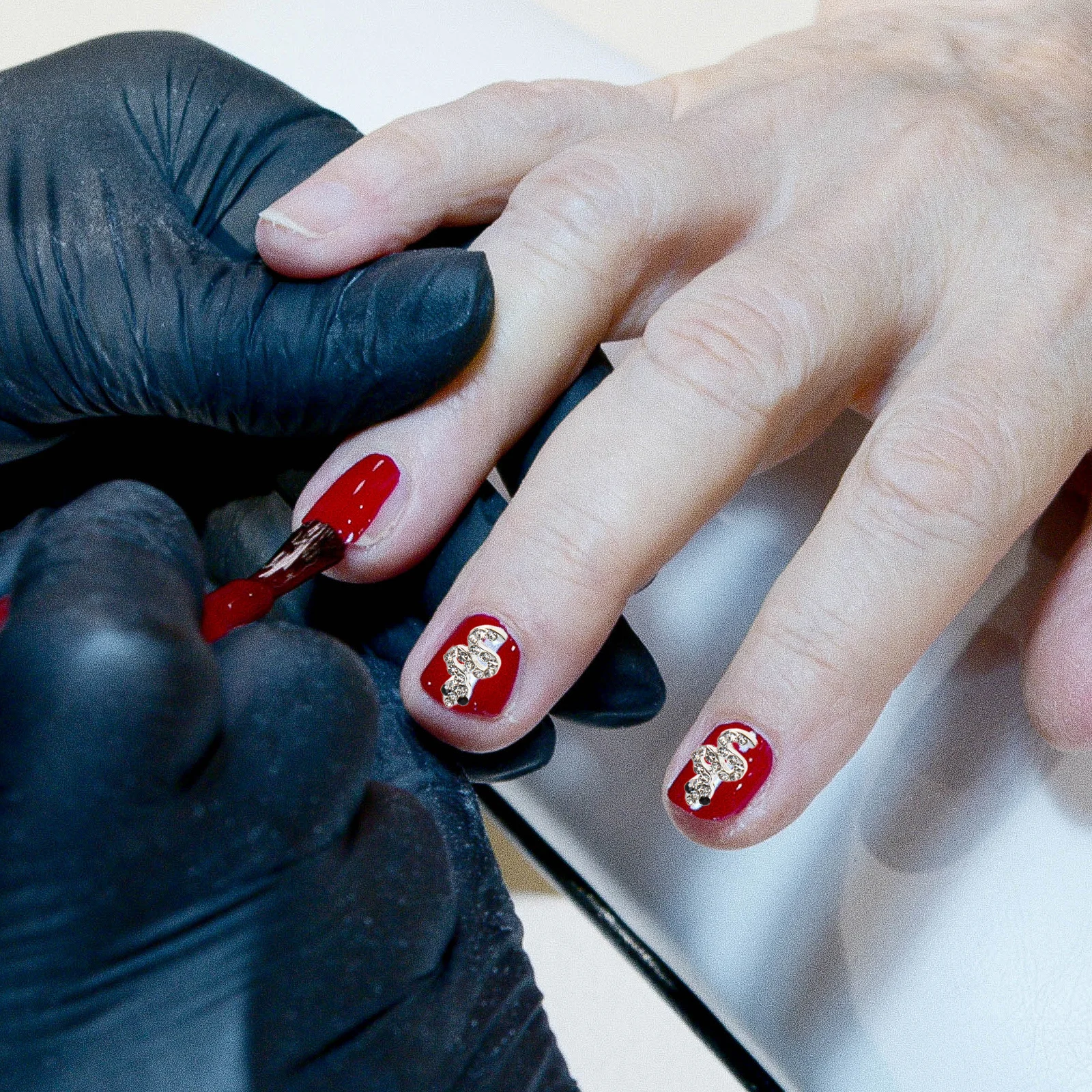 12 Stück DIY Nagel-Strasssteine, Schlangenform, Legierung, Nageldekoration für Zuhause, Salon, Maniküre, natürliches künstliches Nageldesign