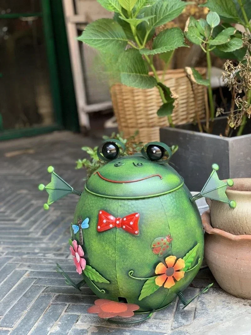 

Trash Can, Flip, Pedal, Ornament, Balcony, Floral Arrangement, Pastoral, Living Room, Outdoor, Courtyard, Frog