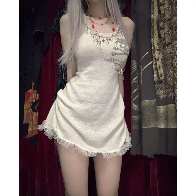 Camisola Retro de subcultura Y2K, vestido ajustado con gráfico de calavera y cuello redondo, Mini vestidos de moda con adornos de encaje plisados de retales de verano