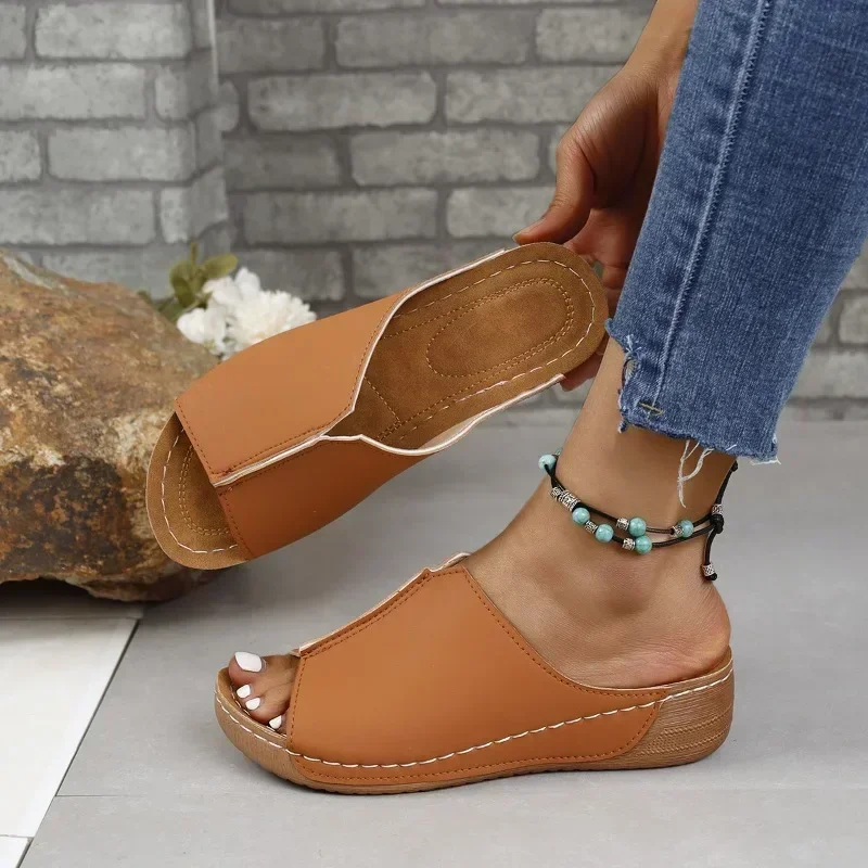 2024 Summer Outdoor Leisure Beach Roman Solid Open Toe Women's Slippers Hot Selling Thick Sole Wedge Heel Large  Slippers