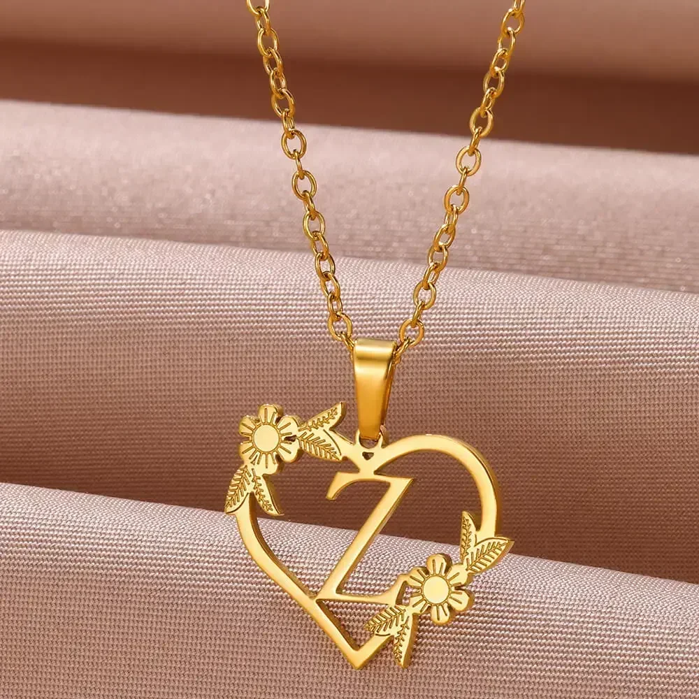 Romantic Flower Love Heart Shape Initials Necklace for Women, Dainty Gold Color, 26 Letters Choker, Fashion Jewelry for Girl