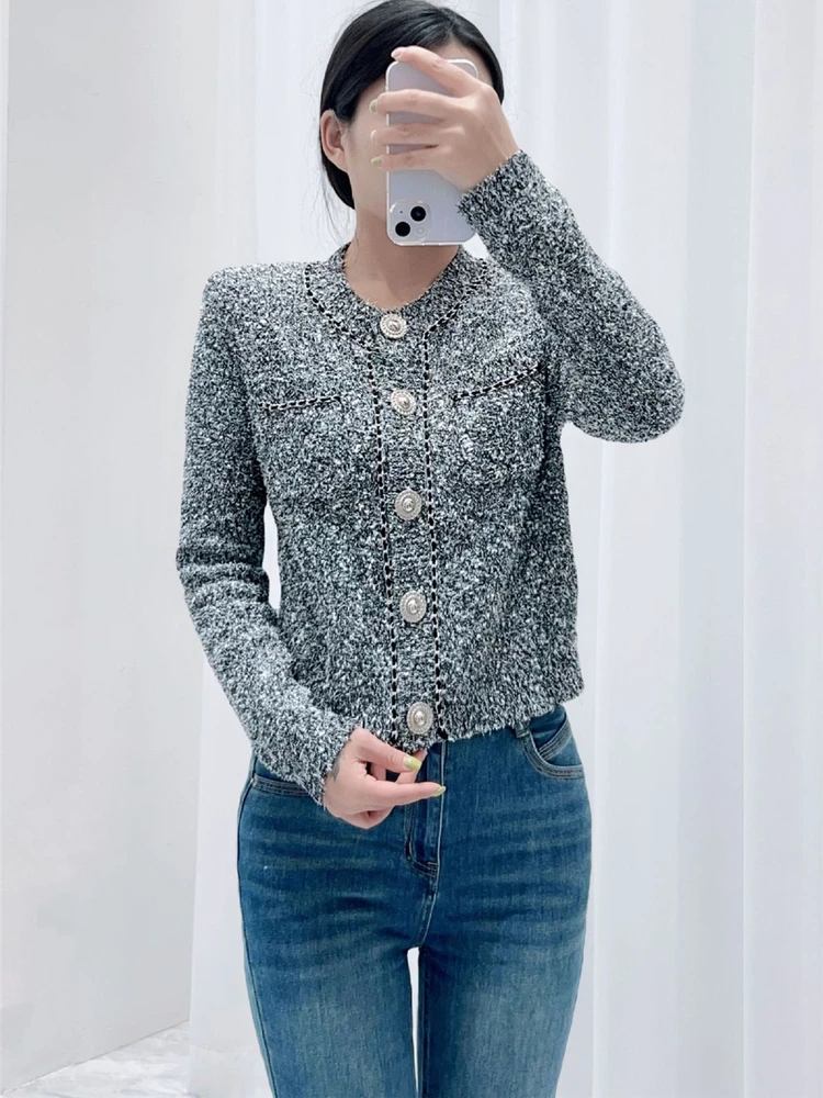 Versión de gama alta ey round Ne Long Sve Coat European Sle Otoño Invierno Faion Chain Gold Bule Flower Design Open C...