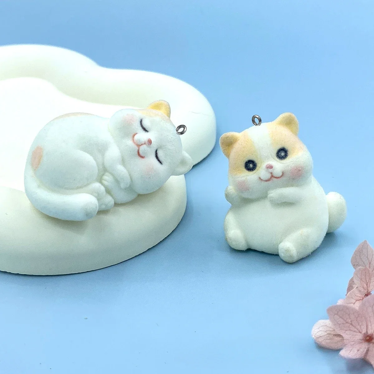 10 pz 3D Simpatico Cartone Animato Floccaggio Gatto Arancione Pendenti E Ciondoli Peluche Animale Ciondolo In Resina Per Il Telefono Portachiavi Orecchino Artigianato FAI DA TE Gioielli Fare