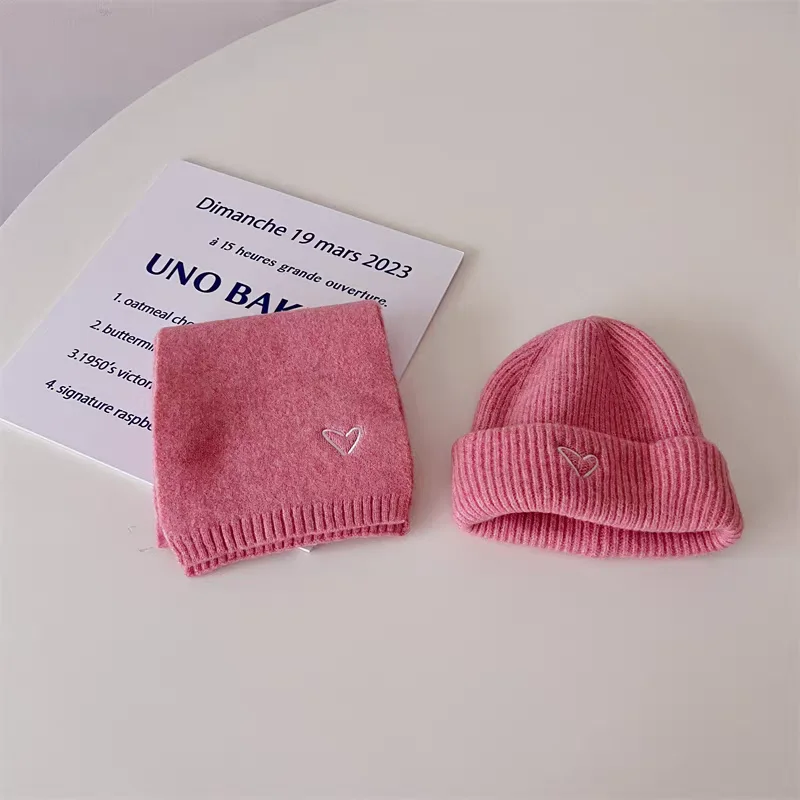 Children\'s hat scarf two-piece set Korean version baby set warm autumn and winter boys and girls baby knitted hat winter