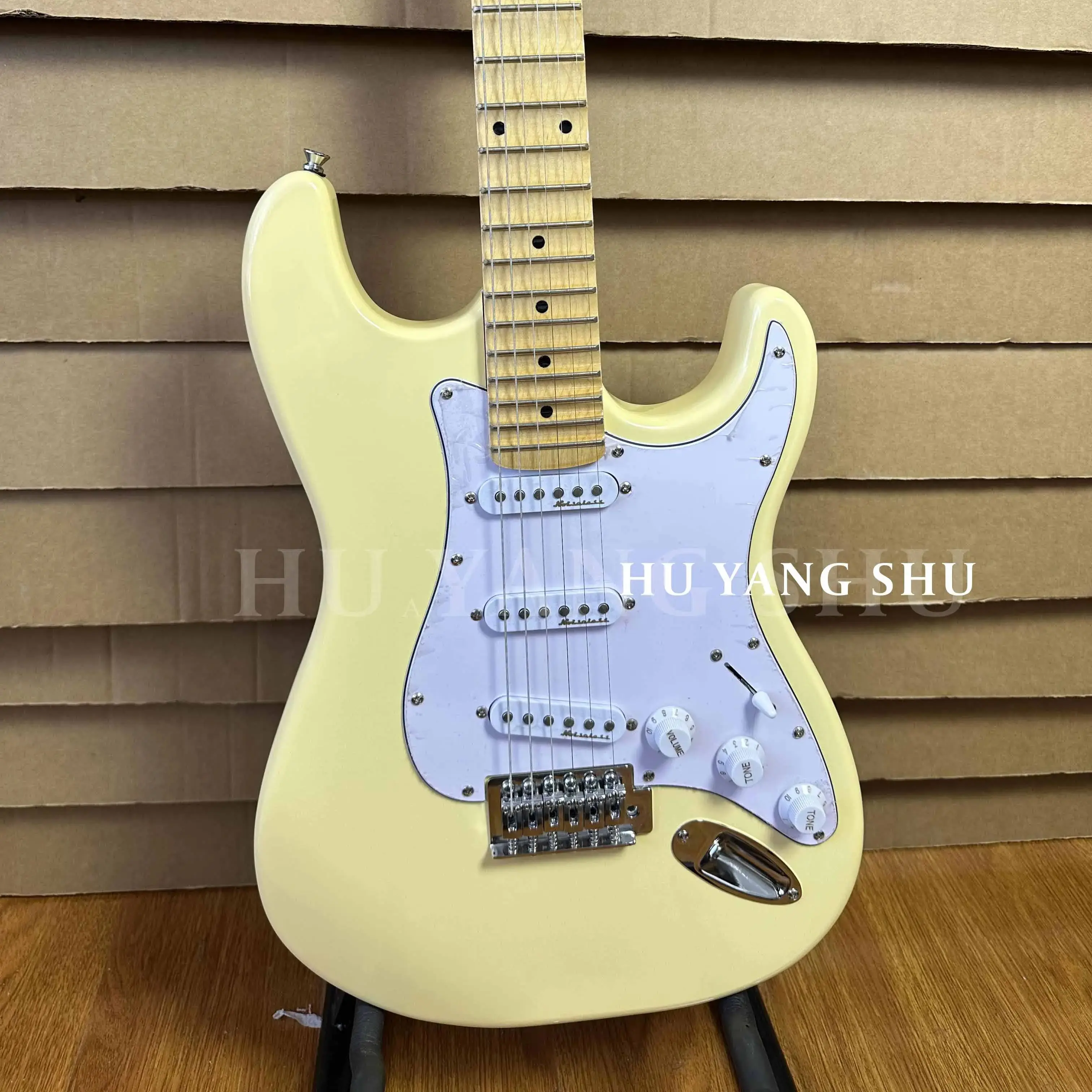 

CCustomized ST Electric Guitar Creamy Yellow Solid Shell Abalone Maple Fretboard Quick-