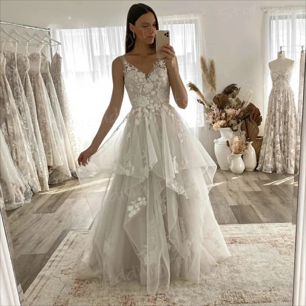 

Fascinating A Line Women's Wedding Dresses Graceful Appliques Lace Bride Gowns Sexy V Neck Sleeveless Tiered Vestido De Noivas