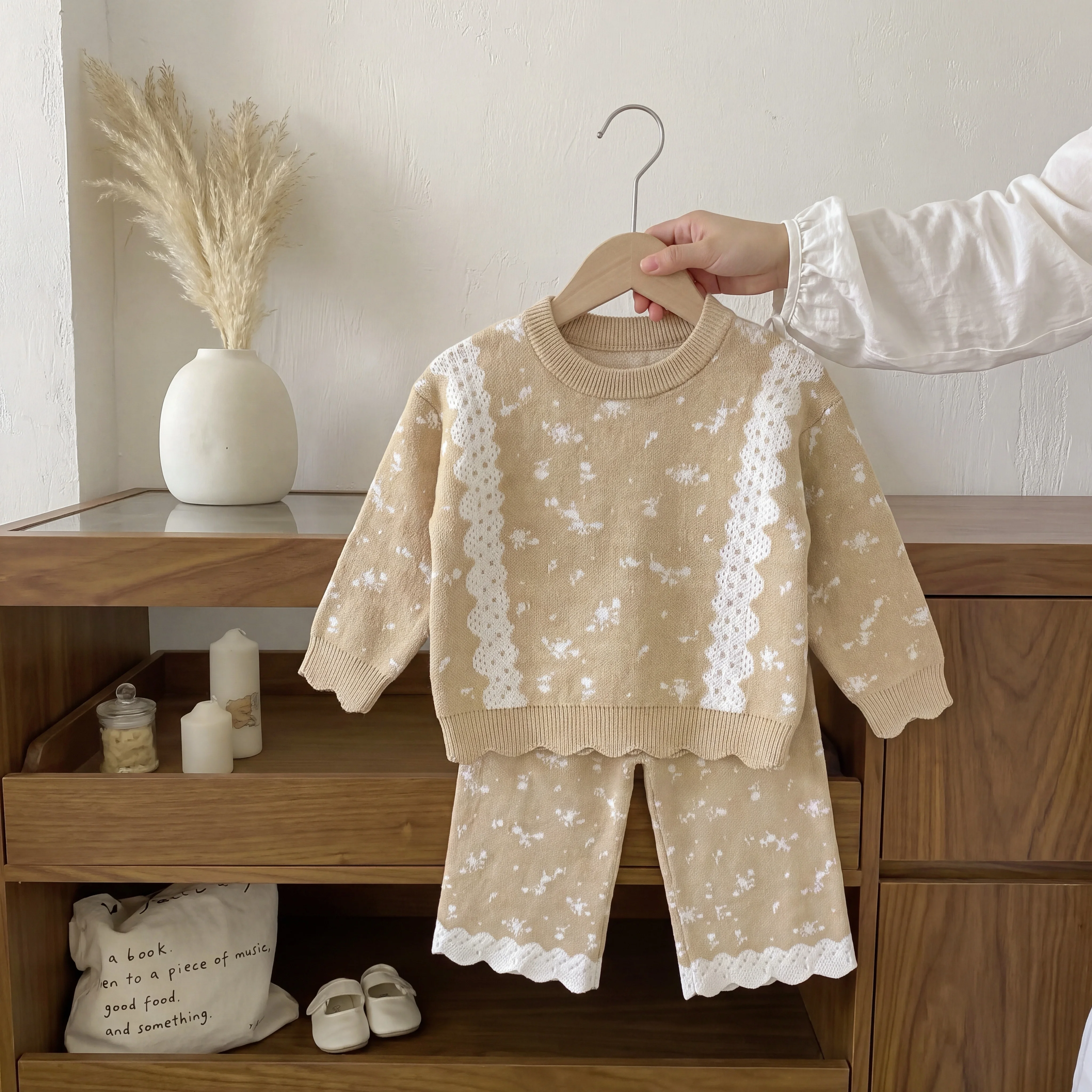 Girls' autumn-winter set: Korean-style knit sweater outfit for babies, two-piece separates for infants
