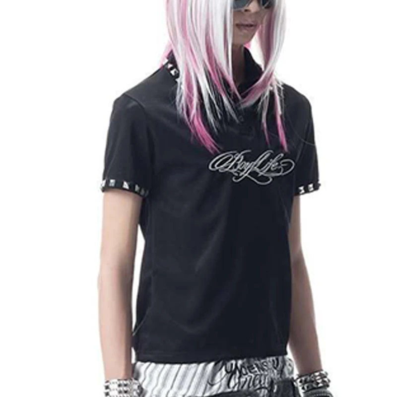 Y2K Streetwear Camiseta con remaches y cuello redondo, Top con estampado de banda Punk Retro oscuro, diseño gótico con estampado Punk Retro