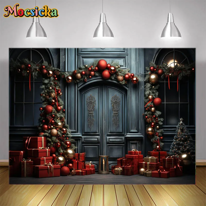Moclicka alat peraga fotografi Natal, latar belakang pintu hitam dan merah kotak hadiah dekorasi pohon Natal latar belakang profesional