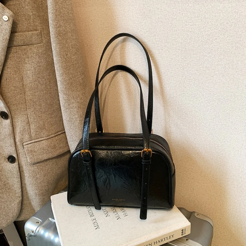 

Popular Women's Shoulder Bag Messenger Bag Tote Bags, Genuine Leather Crossbody Bag by Famous Designer Luxury