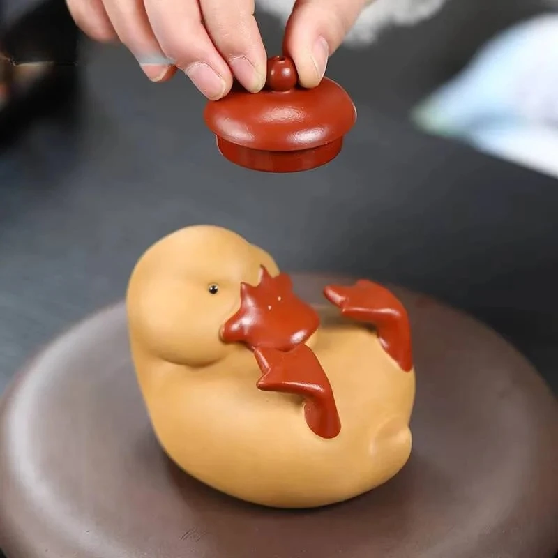 

Creative Small Yellow Duck Teapot Cover Holder Yixing Purple Clay Cover Frame Zisha Pot Lid Shelf Tea Pet Tea Set Art Collection