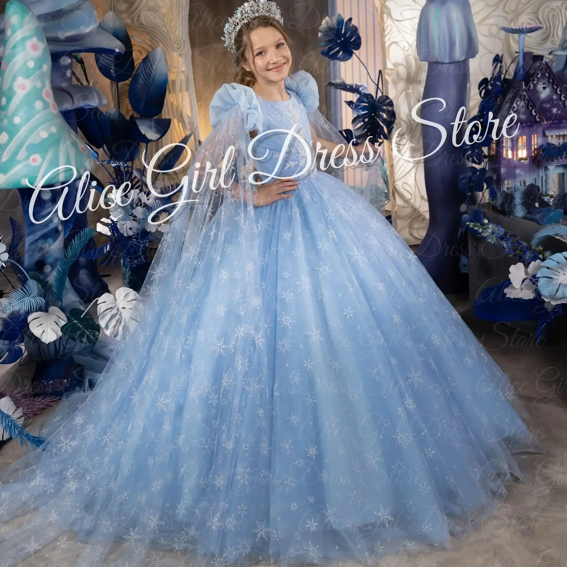 

Customized Light Blue Flower Girl Dress for Wedding Cloak Sleeves Lace Appliques First Communion Ball Birthday Party Gowns