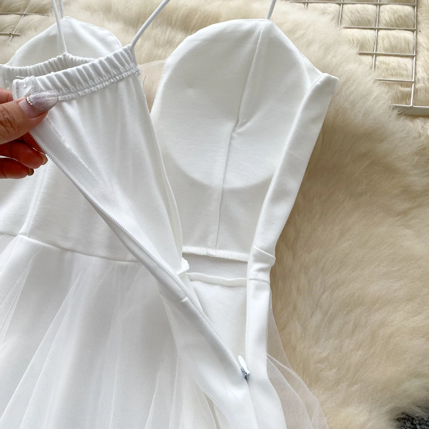 Sexy Sleeveless Vintage V-neck Chic Mesh Slim Straps A-line Ball Gown Short Dresses French Evening High Street Autumn Clothing view 4