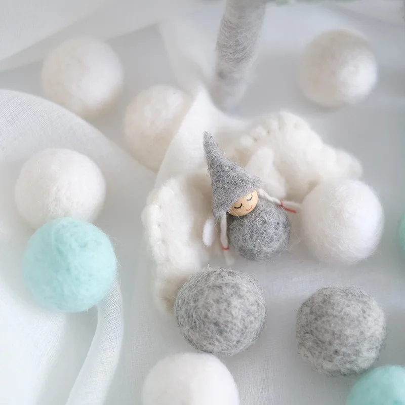 

Korean wool felt ball pendant for Christmas decoration