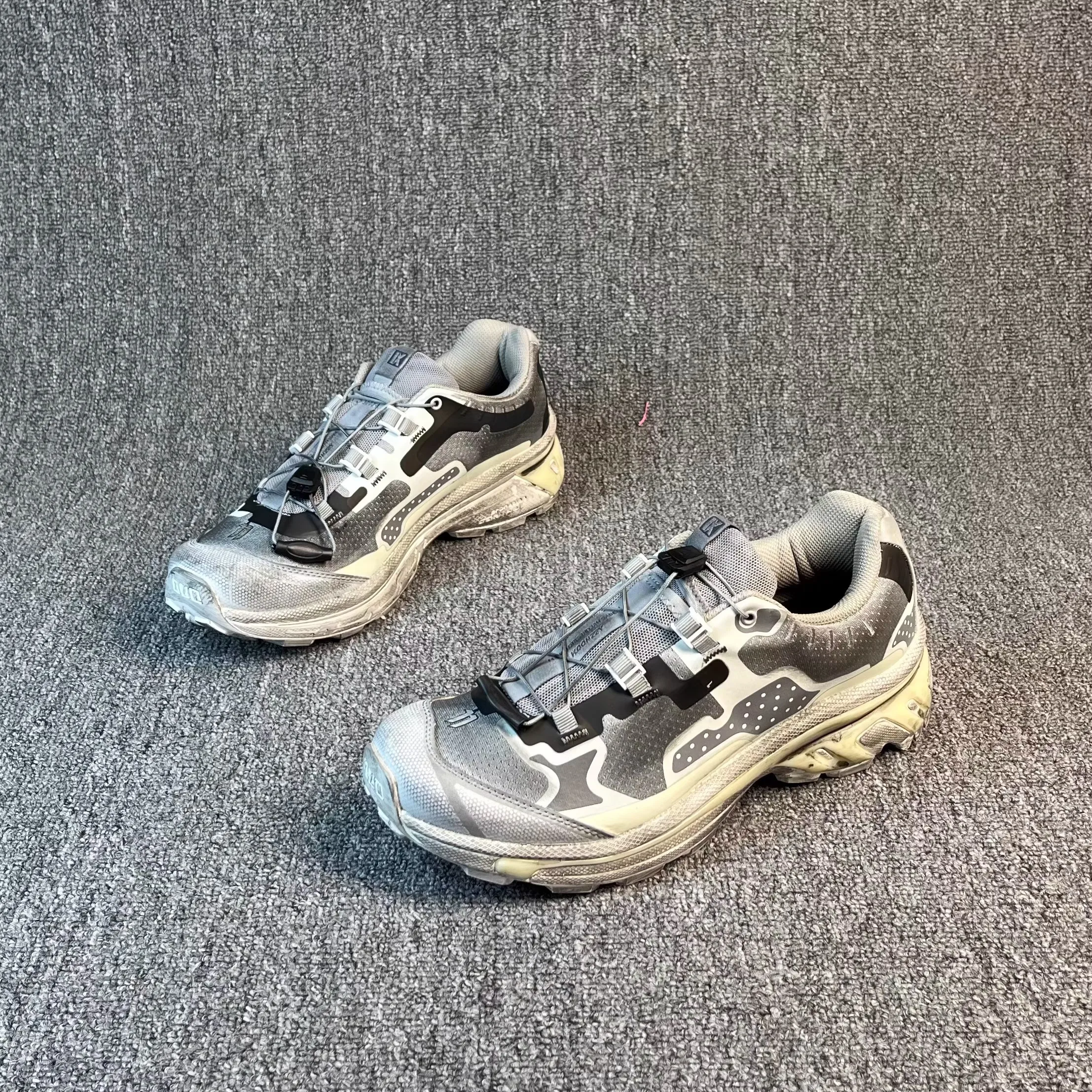 

Hot Summer New Men's Women's Breathable Professional Wear-Resistant Walking Shoes Comfortable Walking Shoes Very Good