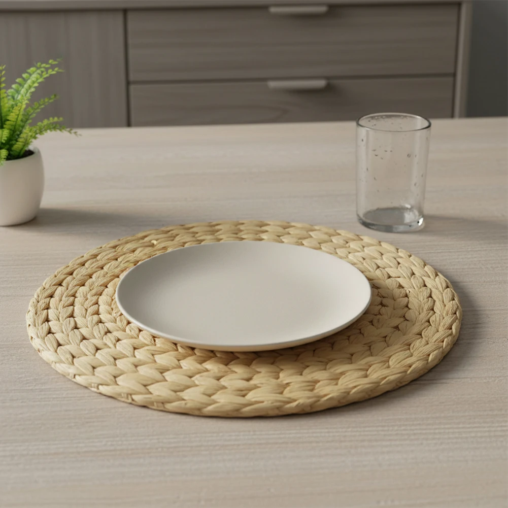 Round Woven Water Hyacinth Placemats Hand Woven Placemats for Dinner Plates Heat Resistant Rustic Kitchen Dining Table Decor