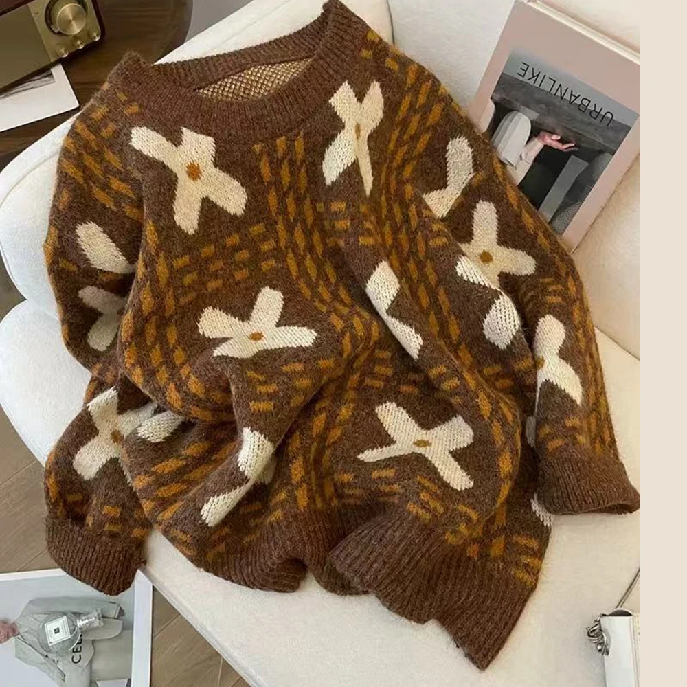 

Design brown retro contrast crew neck sweater women's 2025 fall/winter loose and versatile long-sleeved knit top