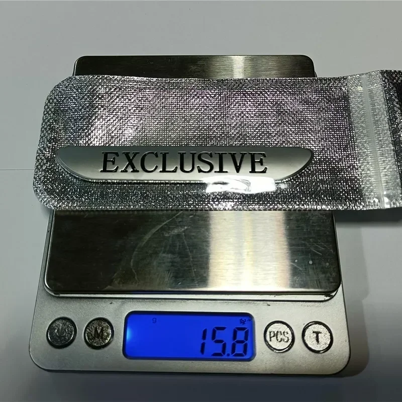 ثلاثية الأبعاد المعادن الحصرية الجانب الحاجز ملصقات شعار شارة اكسسوارات السيارات التصميم لمرسيدس بنز VITO C180 W205 W213 E300 E200 AMG