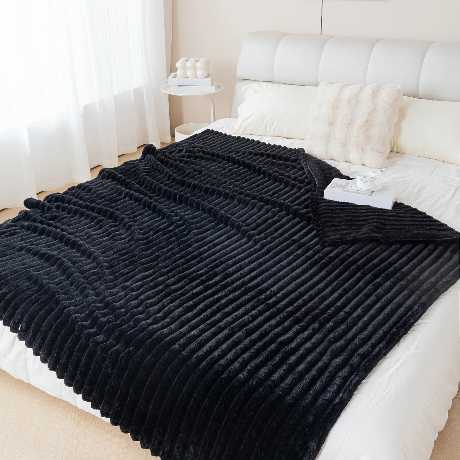 1 Stück gestreifte, einfarbige Flanelldecke, weiche und bequeme Überwurfdecke, geeignet für Sofas, Betten und Reisen, vielseitig einsetzbar – Detail 28