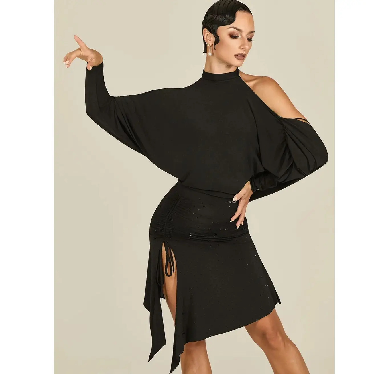 Nowe stroje do tańca latynoamerykańskiego dla kobiet: top bez pleców z wiązaniem na szyi, spódnica, do chacha, tanga, samby, strój treningowy dla pań, model DQL12365