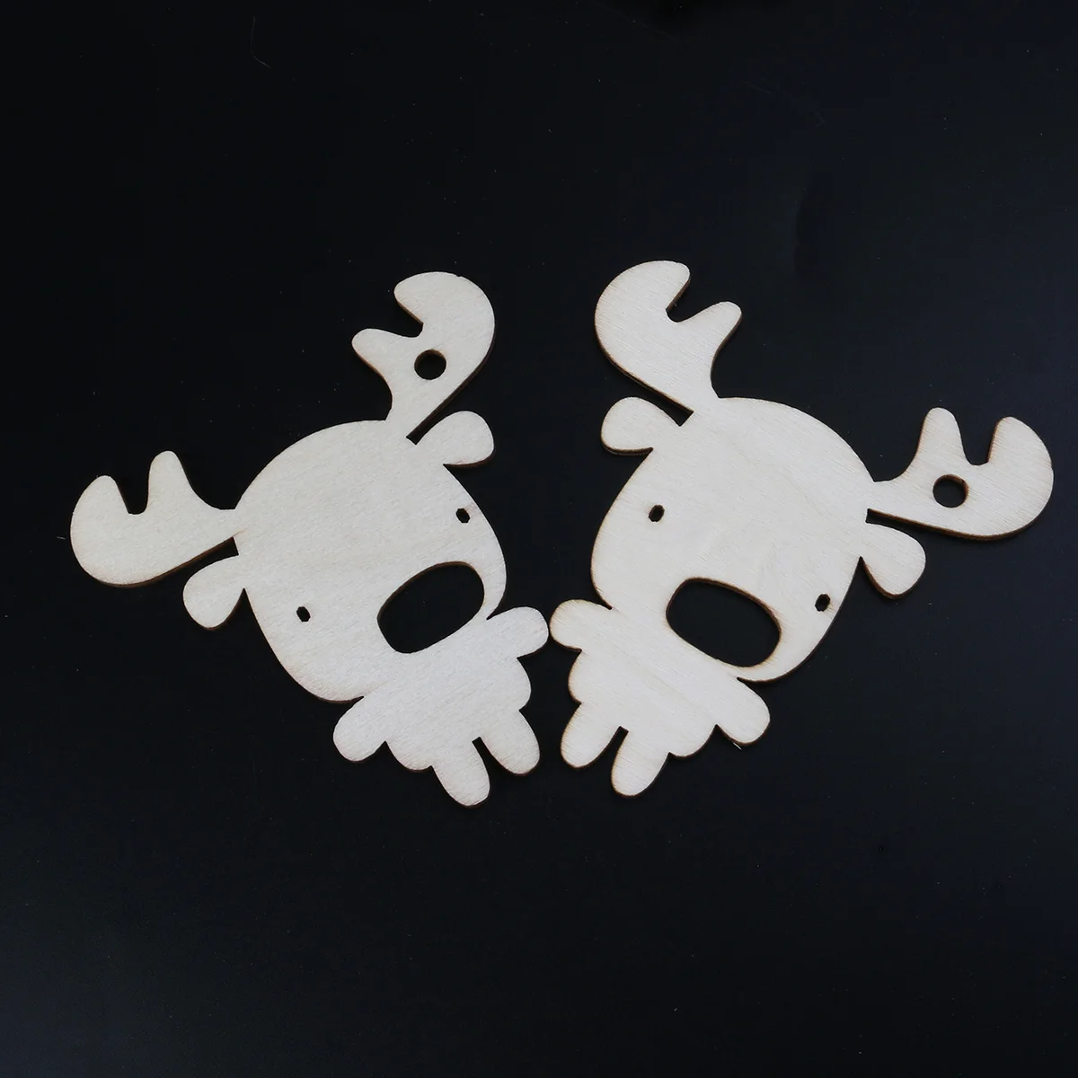 

10Pcs Christmas Reindeer Pattern Pendant Rustic Wooden Embellishments for Hanging Tags Scrapbooking Decoupage Sign Making