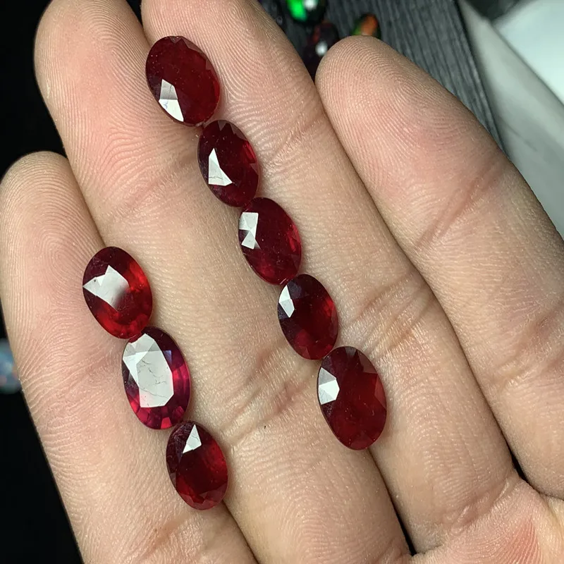 Heating treatment of natural ruby ring surface bare stone elliptical cutting gems