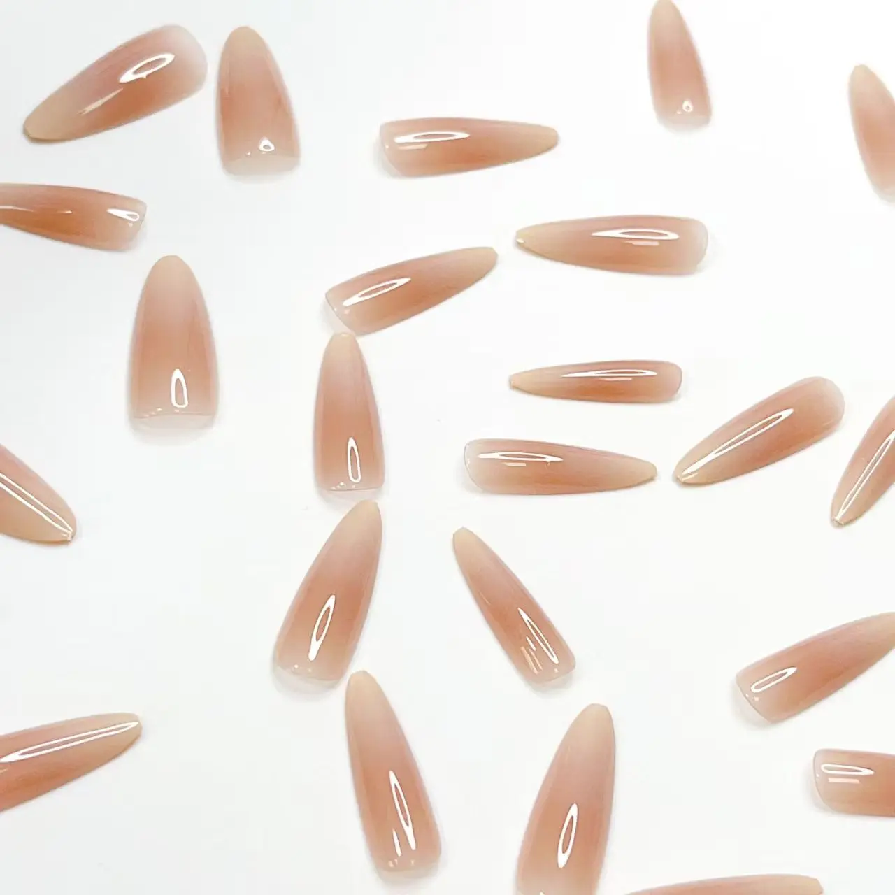 

24-piece Long French Minimalist Gradient Fingernail with 1 Jelly and 1 Nail File false nails