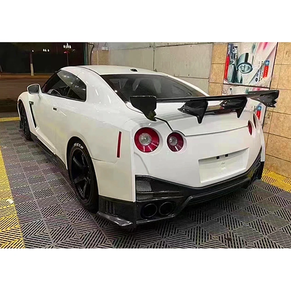 FOR Nissan GTR R35 2009-2020 High Quality Real Carbon Fiber Car Rear Wing Trunk Lip Spoiler Cooperate With The LED