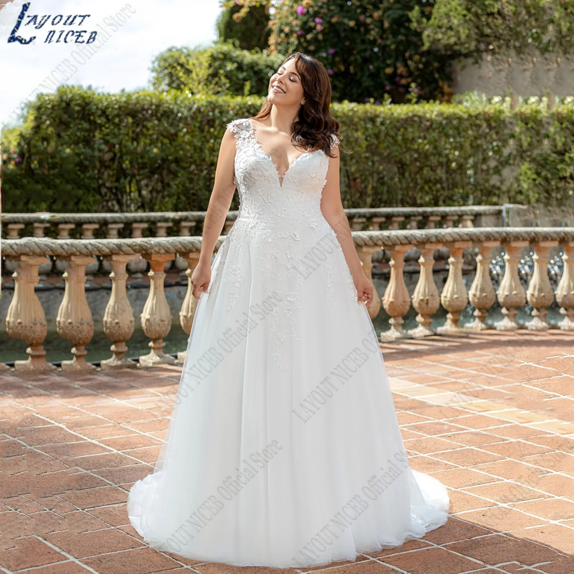 LAYOUT NICEB Plus Size Bride Gowns 2024 A-Line V-Neck Appliques Tulle vestidos para muje Plus Size Suknie panny młodej 2024 A-Line V-Neck Aplikacje Tulle vestidos dla mujer Bezrękawiczne Bez pleców Lace Up Customized