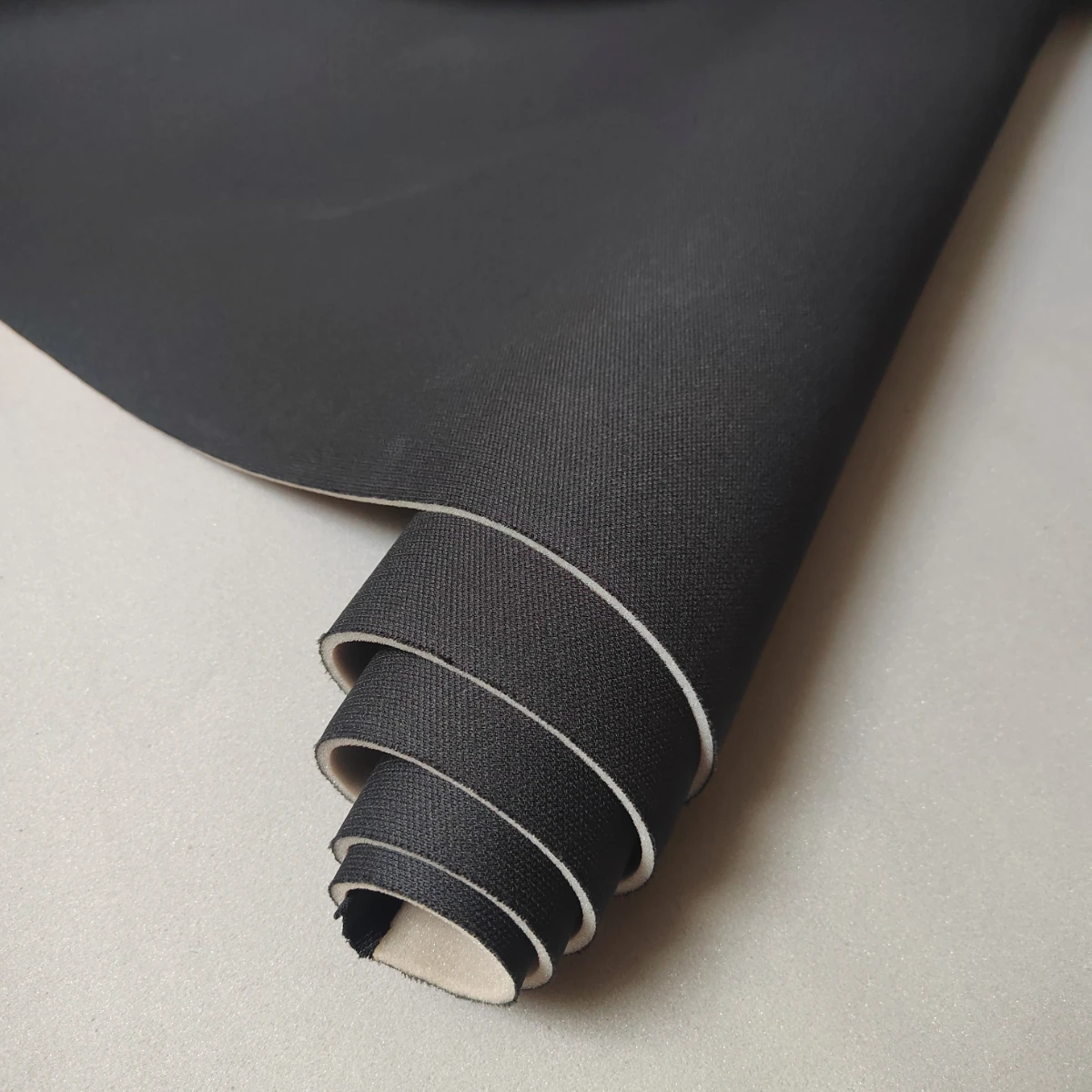 

Черная ткань для обшивки потолка автомобиля с пенопластовой подложкой для обивки салона, отделки авто, внедорожников, фургонов, ремонта потолков