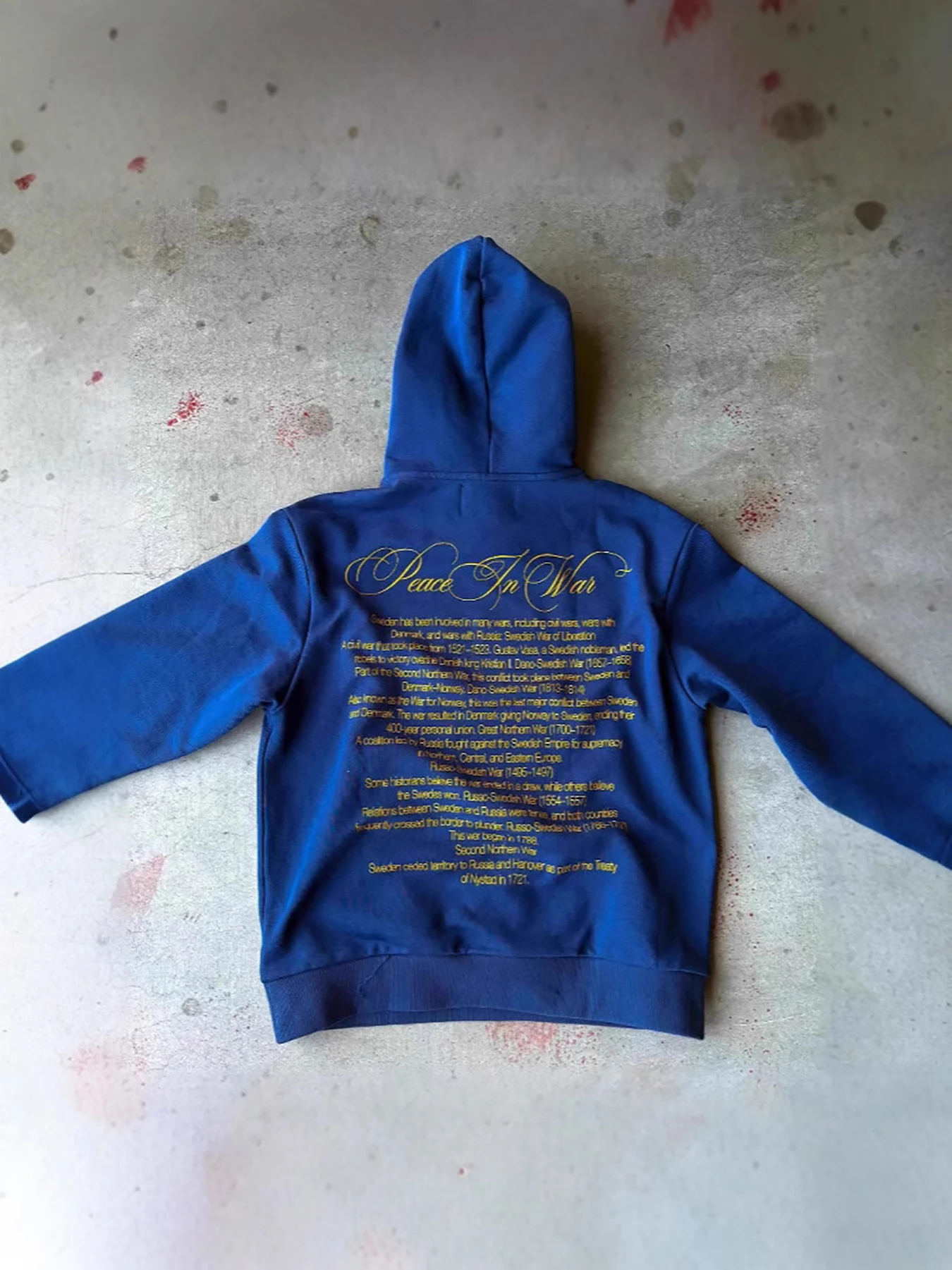 2025年新作プルオーバージャケット、ユニセックスプリントスウェットシャツ、フード付きレトロトレンド、ゆったりとした万能トップス