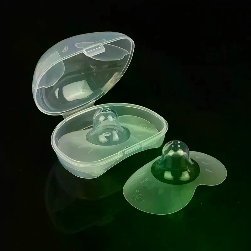 2pcs Silicone Nipple Protectors Feeding Mothers Nipple  Protection Cover Breastfeeding with Clear Carrying Case
